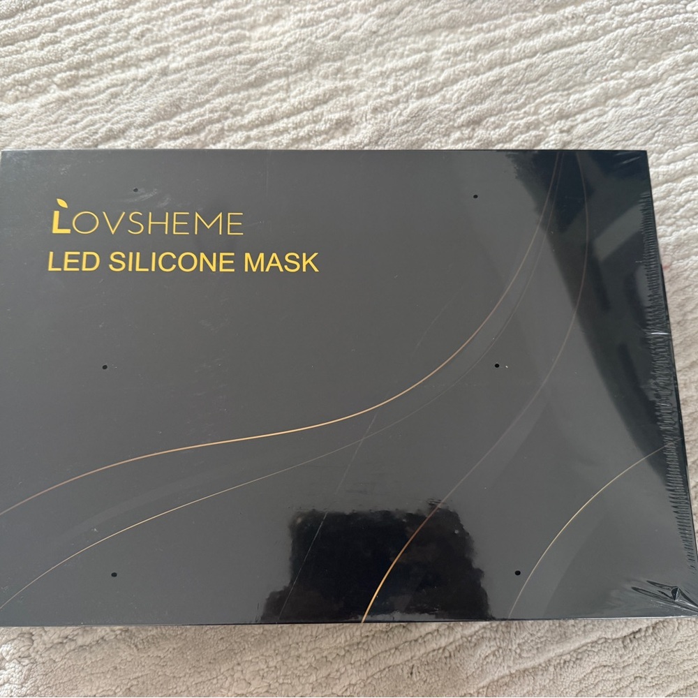 Red Light Therapy - Black LED Silicone Mask